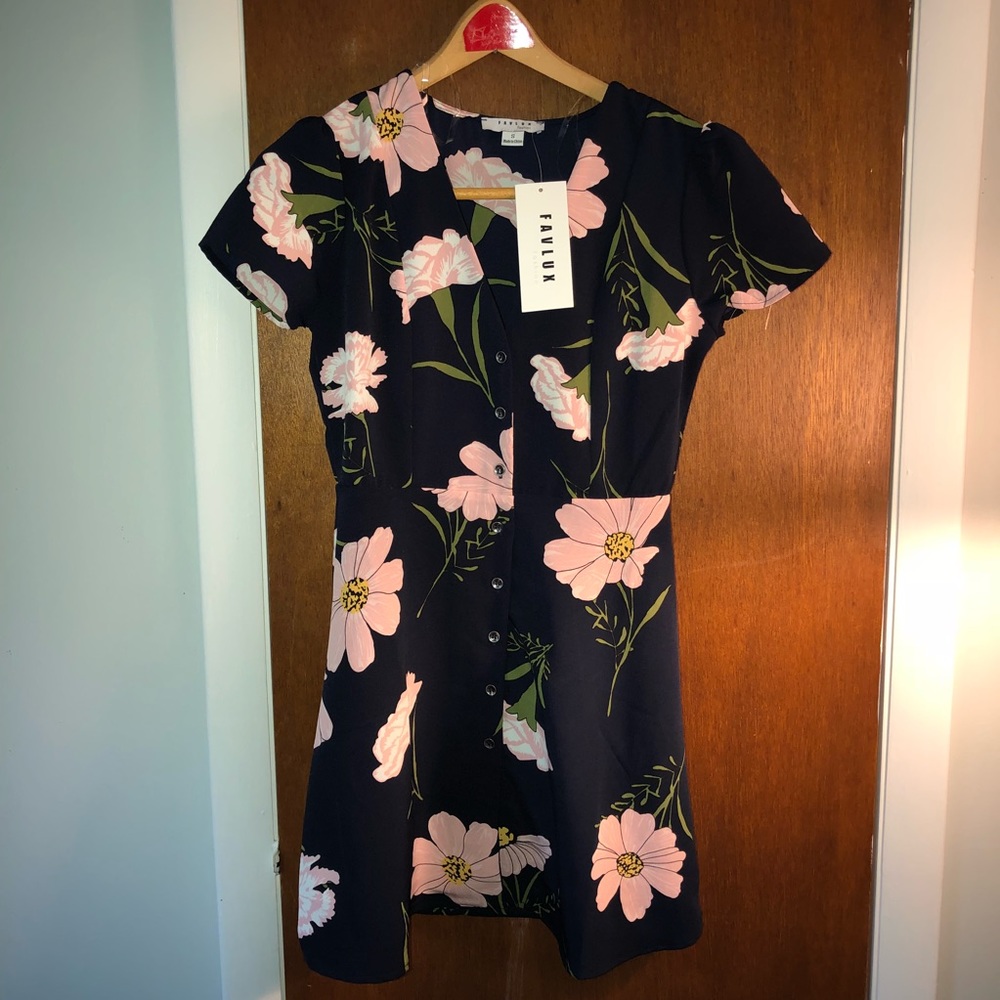 New with tags! JustFab Floral Button Front Dress